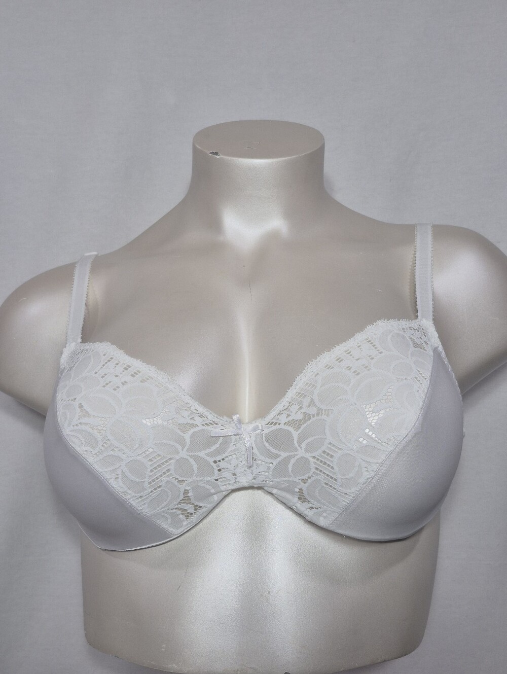 40B VINTAGE Bali 1379 Satin & Lace Divided Cup Underwire Bra White